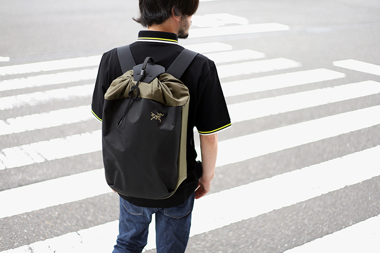 【送料無料】ARC'TERYX ARRO 20 BUCKETBAG 20L 黒