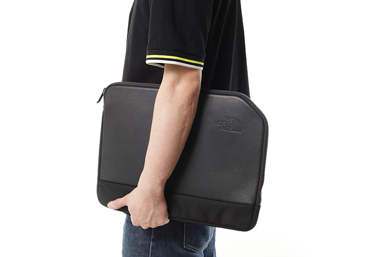 人気のPCスリーブ Roamer Gadget Holder | TWOPEDAL (ツーペダル)