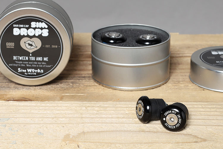 愛車のドレスアップに最適 SimWorks Sim Drops | TWOPEDAL (ツーペダル)